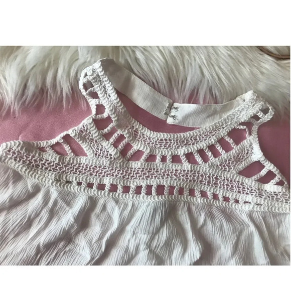 Tobi Crochet Flowy crop top - Picture 6 of 8